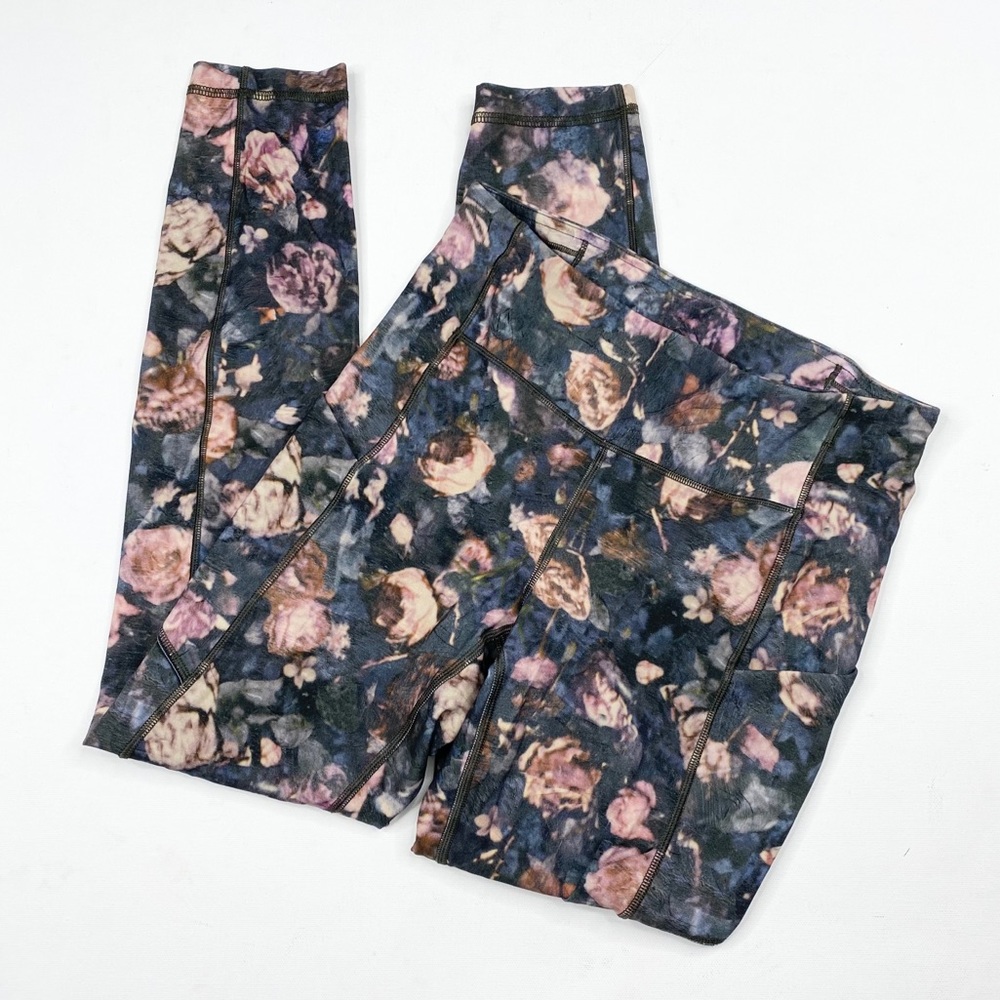 Lululemon Athletica Speed Up Tight 28" in Frosted Rose - Picture 3 of 10